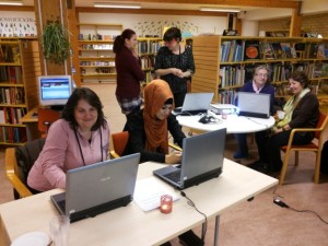 Gilla svenska två damer